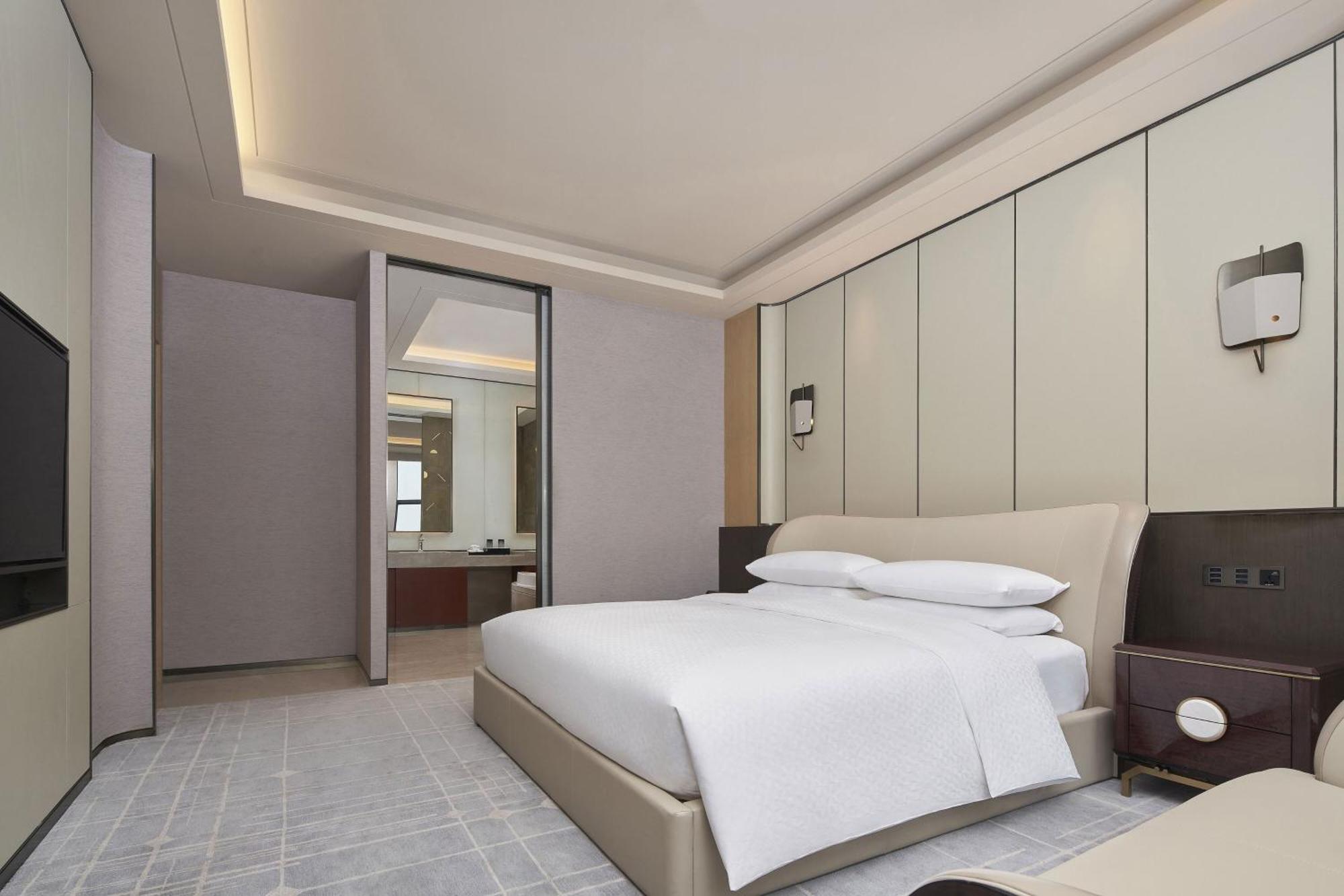 Four Points By Sheraton Guiyang, Huaxi Guiyang  Buitenkant foto